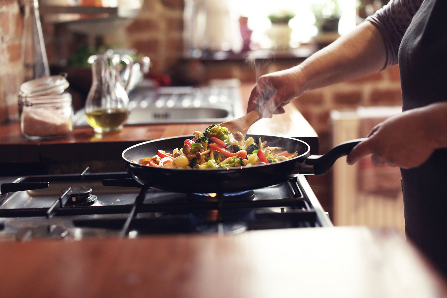 Cooking vegetables (Getty Images/Floriana)