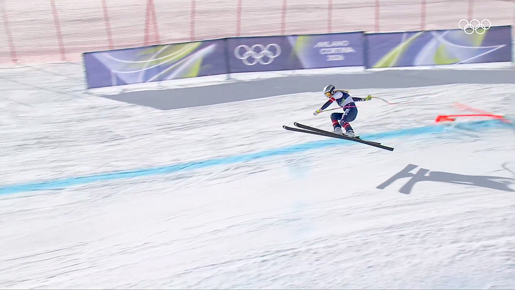 Legendary Olympic skier Lindsey Vonn clipped a flag and crashed just seconds into what could be final Olympic run. She was airlifted for further medical attention. (Handout / Handout / Getty Images)