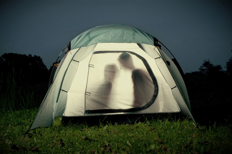 (<a href=user_view4283.html via <a href=salon.html title=